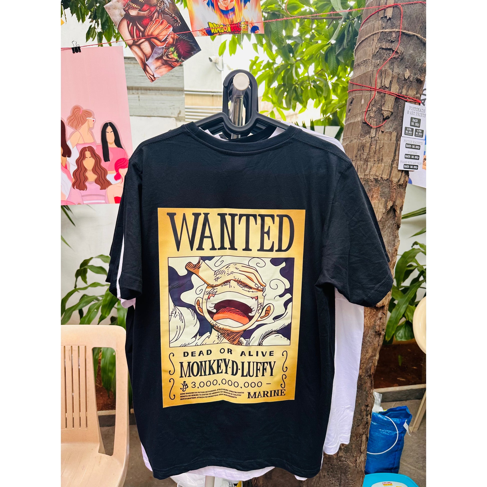 oversized wanted tshirt